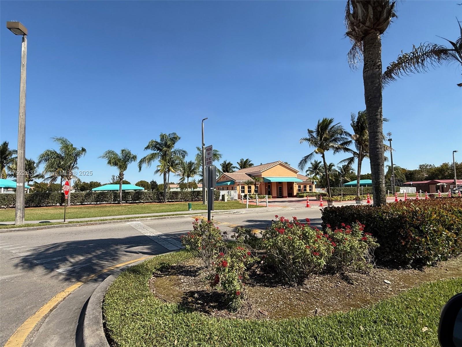 SHOMA TOWNHOMES AT KEYSCO - Residential