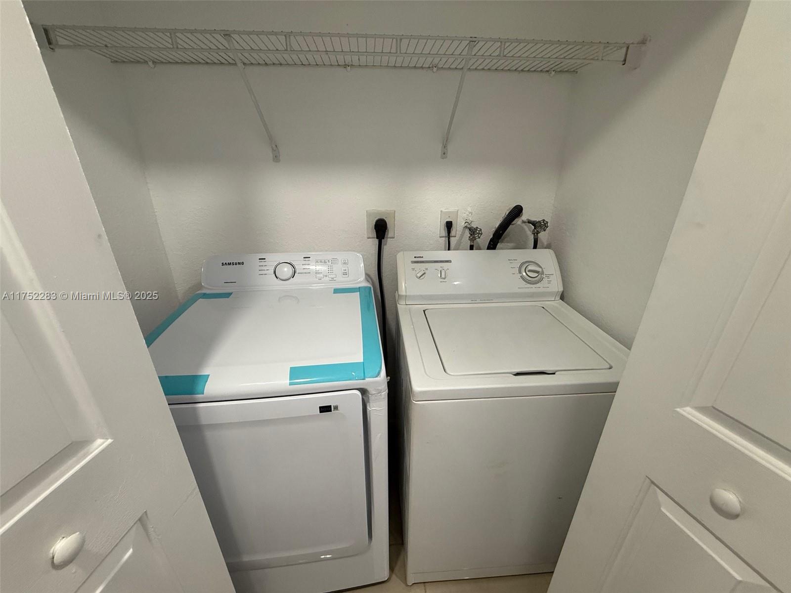 SHOMA TOWNHOMES AT KEYSCO - Residential