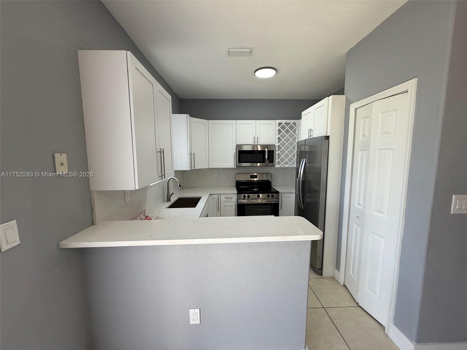 SHOMA TOWNHOMES AT KEYSCO - Residential