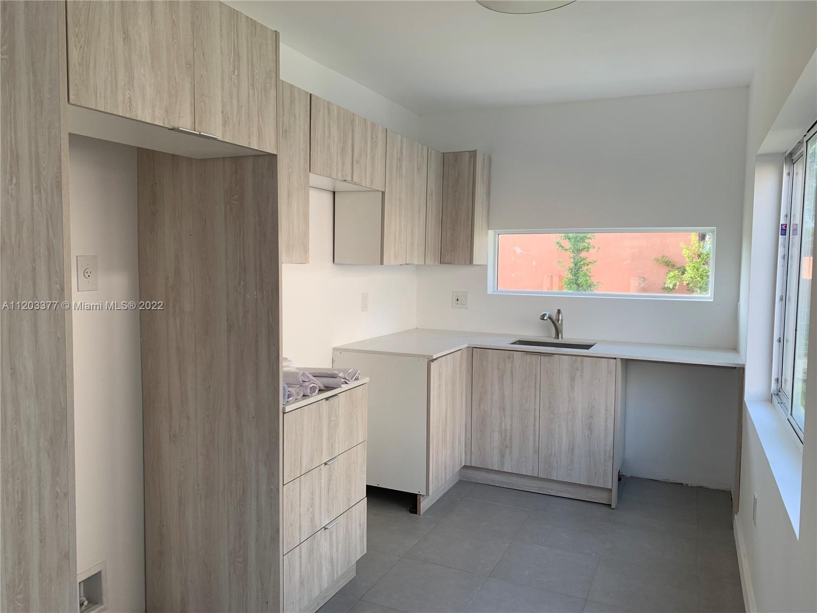 LIBERIA - Residential