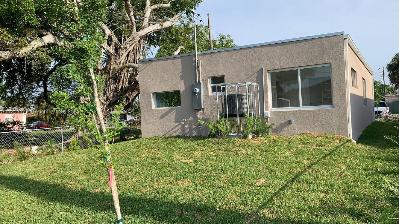 LIBERIA - Residential