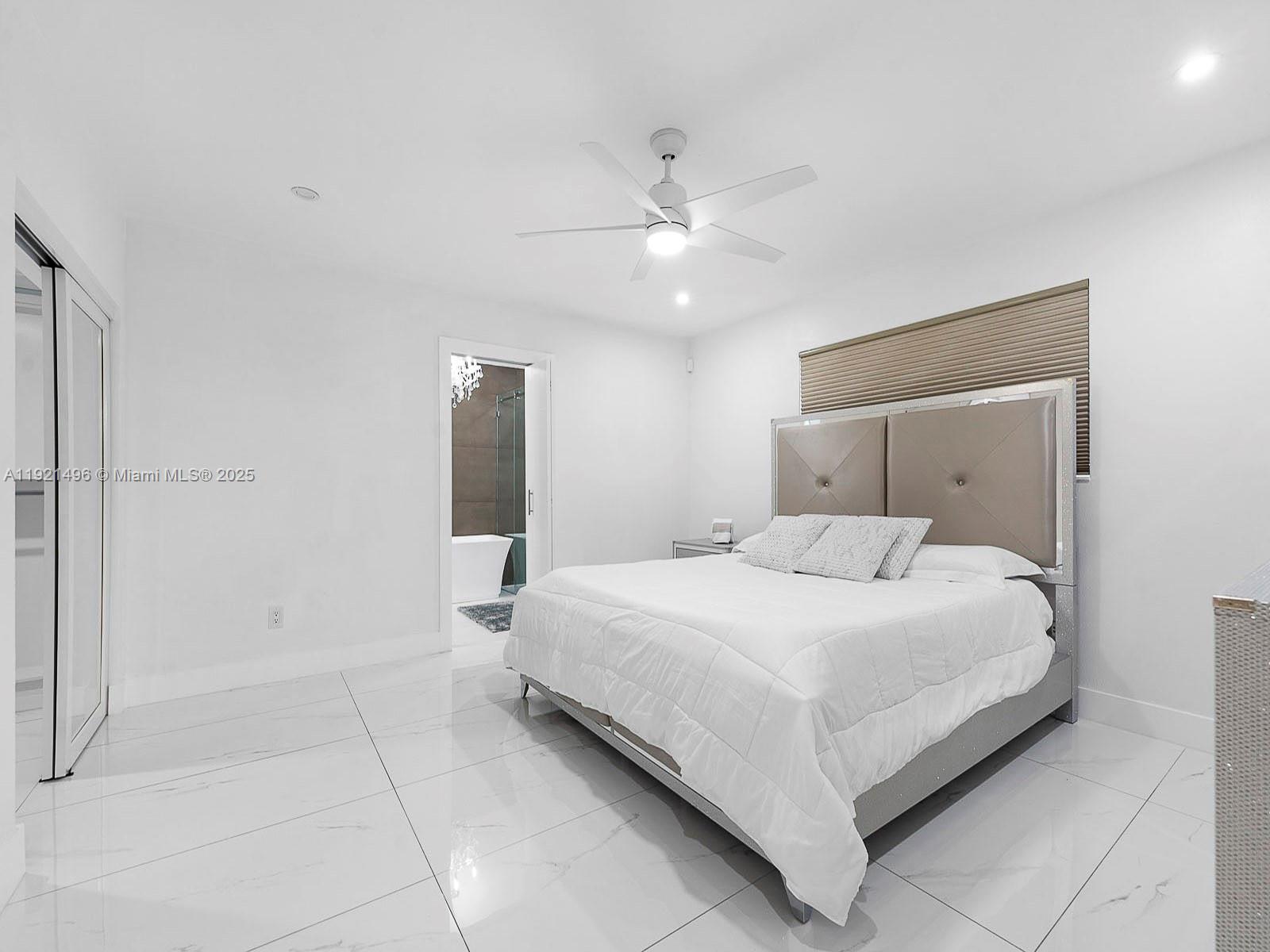 MIAMI LAKES SEC 4 - Residential