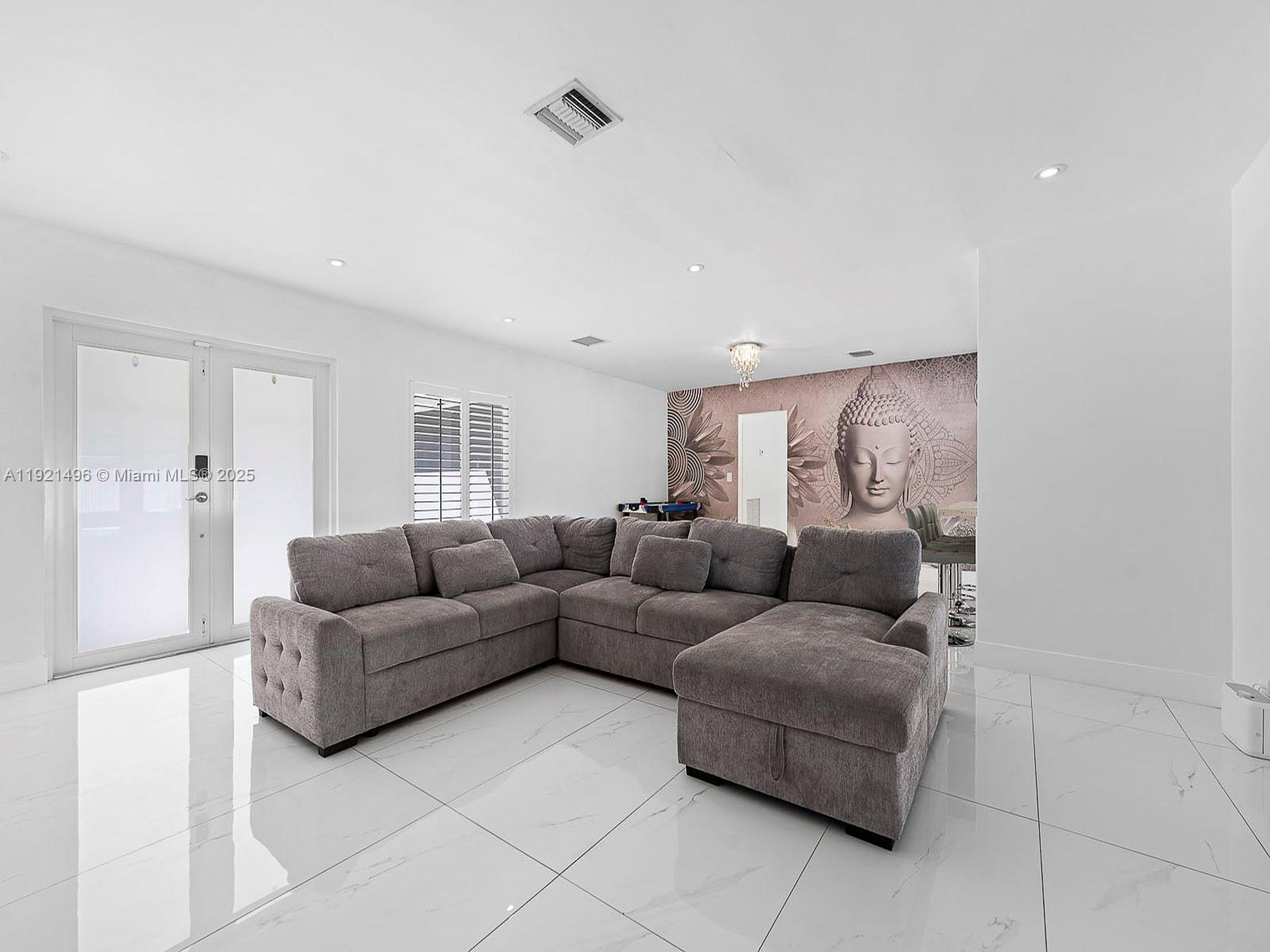 MIAMI LAKES SEC 4 - Residential