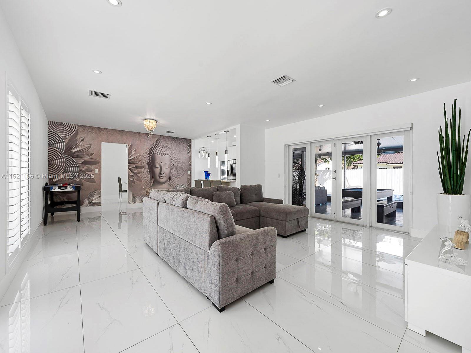 MIAMI LAKES SEC 4 - Residential