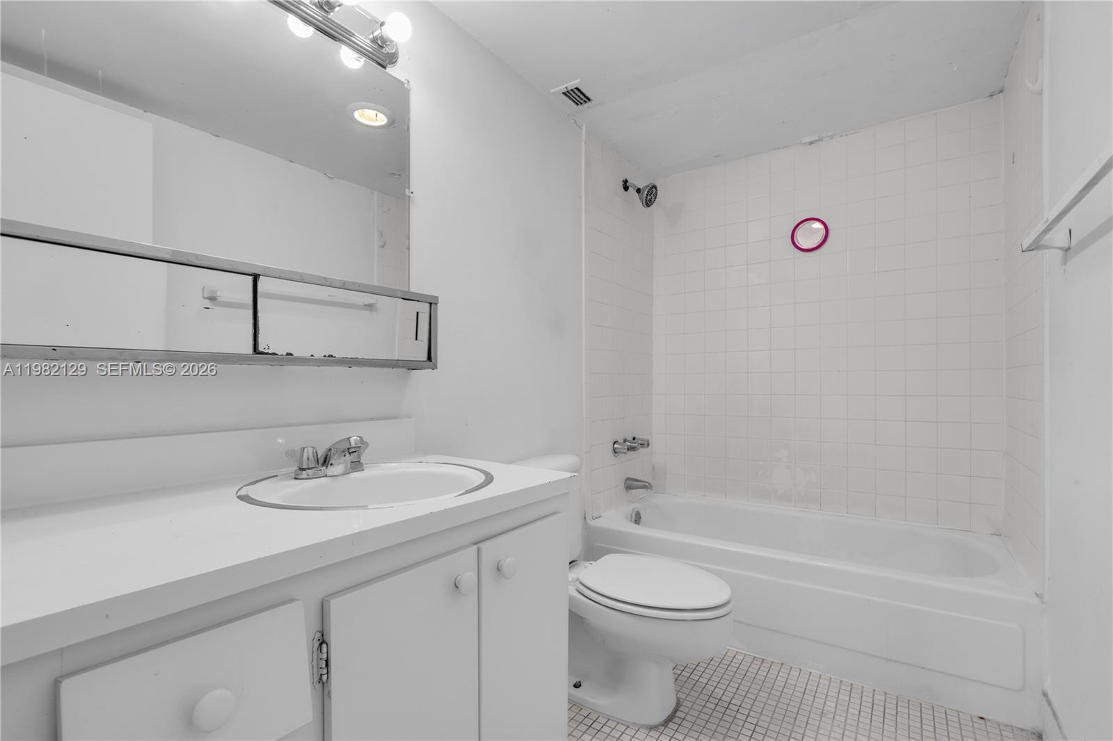 DADELAND PLACE CONDO - Residential