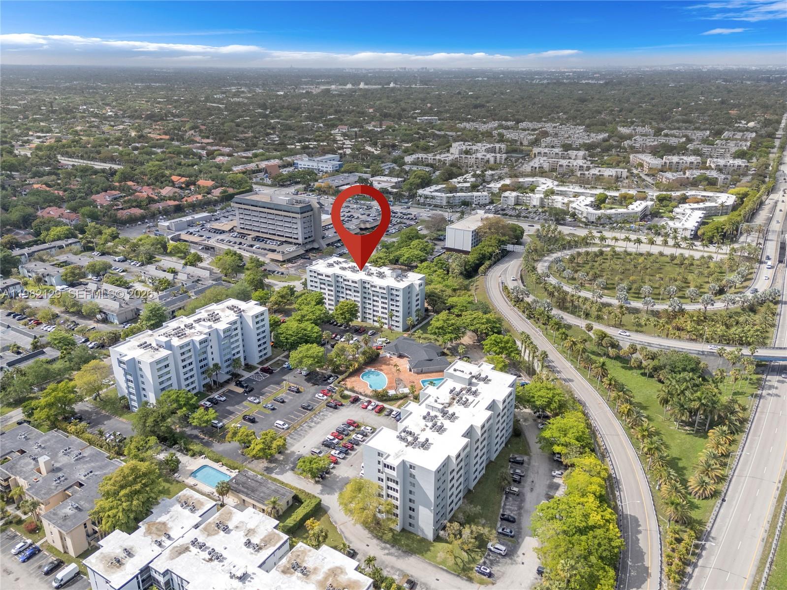 DADELAND PLACE CONDO - Residential