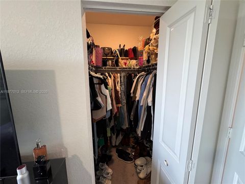 Tiny photo for 2604 SE 19th St, Homestead, FL 33035 (MLS # A11977013)