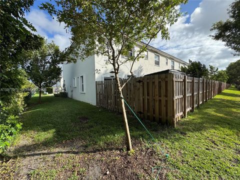 Tiny photo for 2604 SE 19th St, Homestead, FL 33035 (MLS # A11977013)