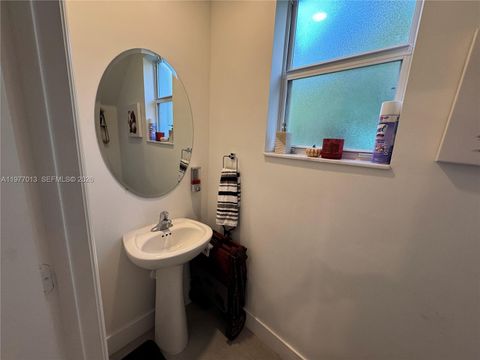 Tiny photo for 2604 SE 19th St, Homestead, FL 33035 (MLS # A11977013)