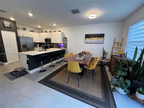 Tiny photo for 2604 SE 19th St, Homestead, FL 33035 (MLS # A11977013)