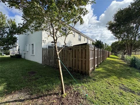 Tiny photo for 2604 SE 19th St, Homestead, FL 33035 (MLS # A11977013)
