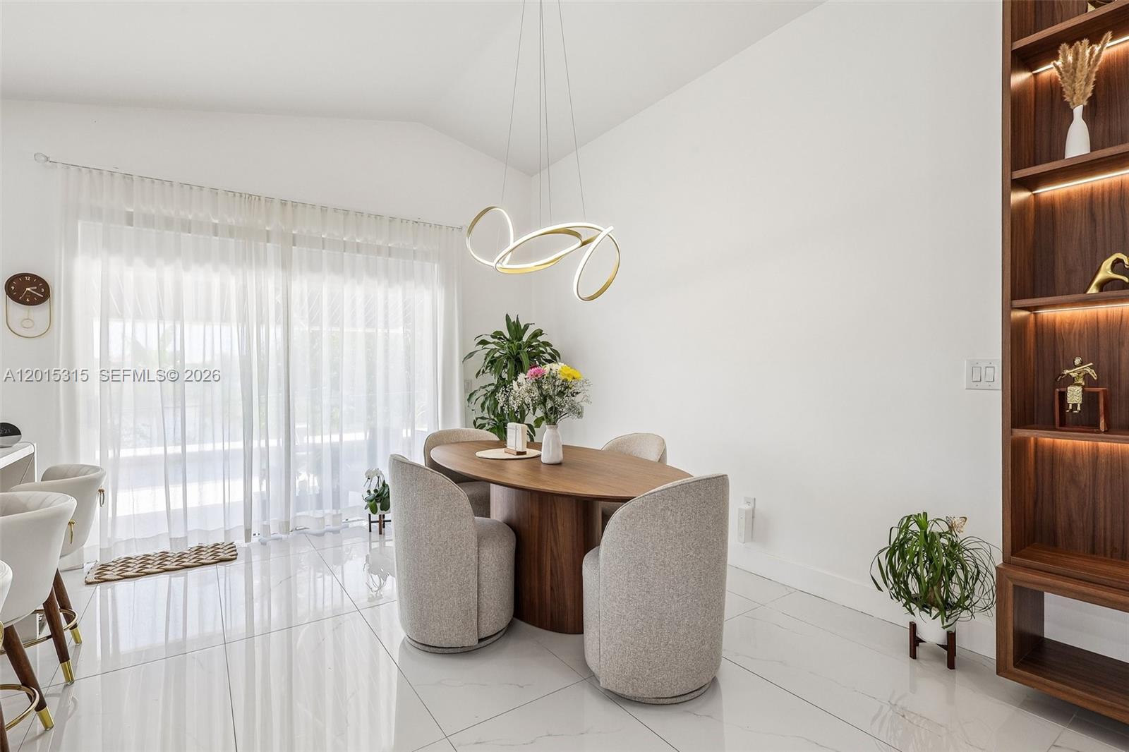 TOWNGATE - Residential