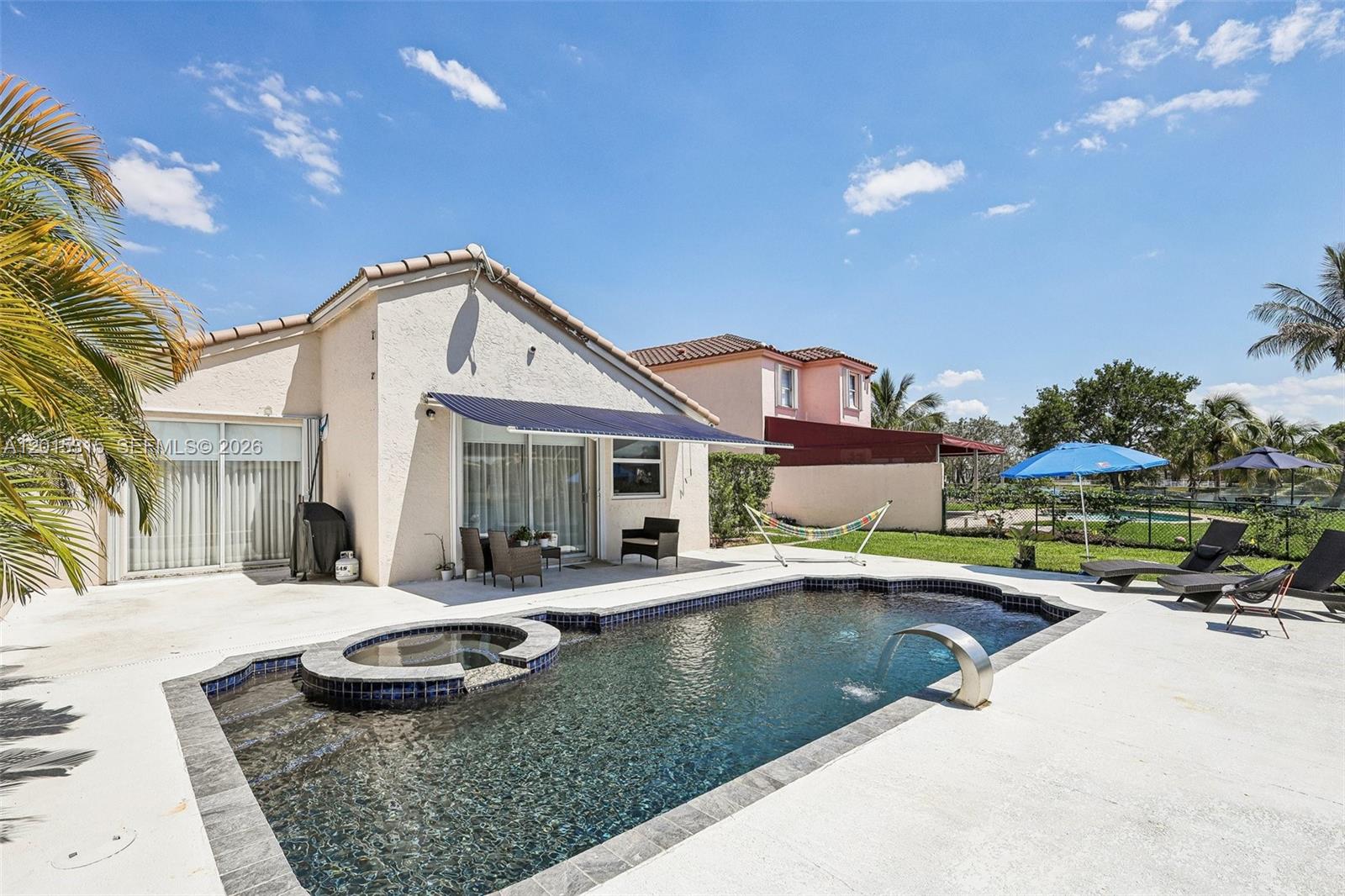 TOWNGATE - Residential