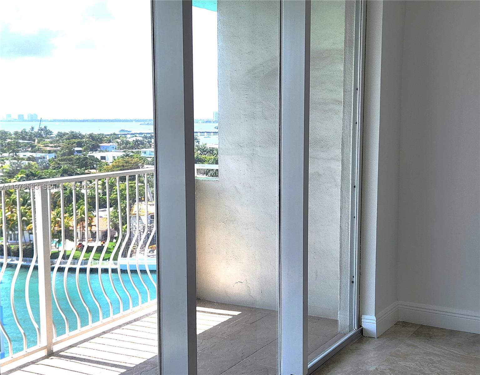 ISLAND POINTE CONDO - Residential Lease