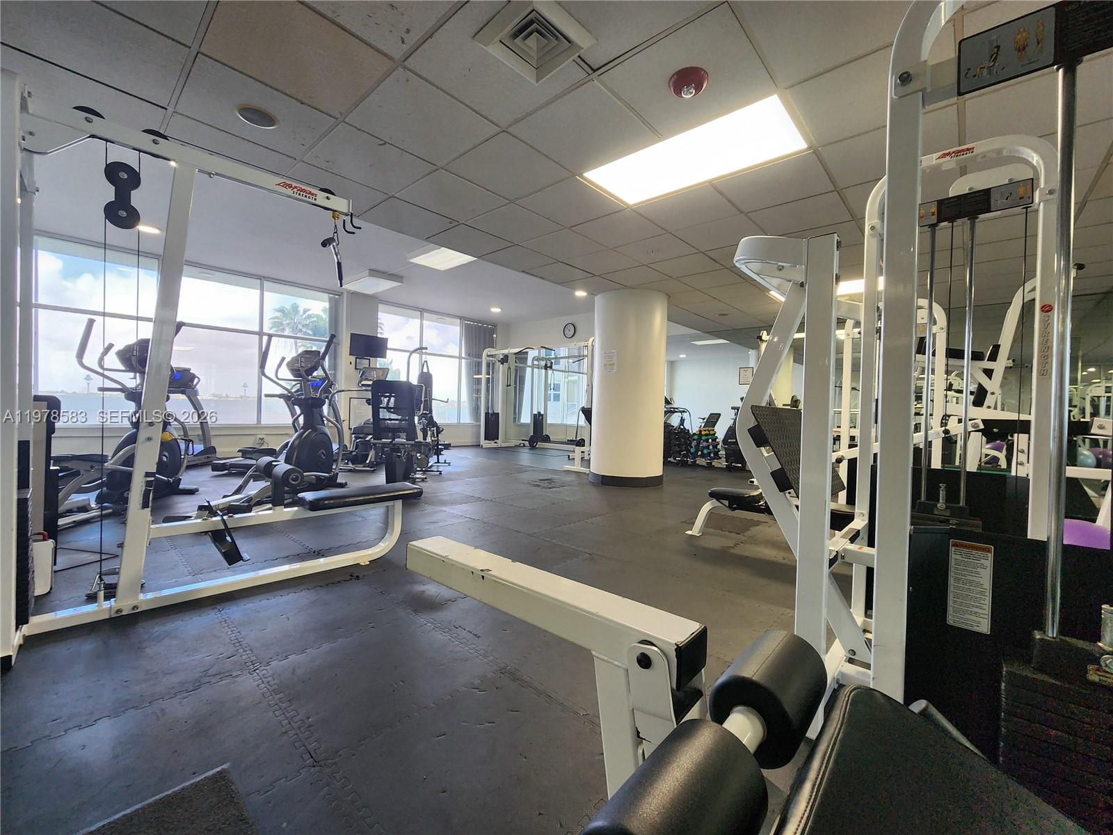 ISLAND POINTE CONDO - Residential Lease