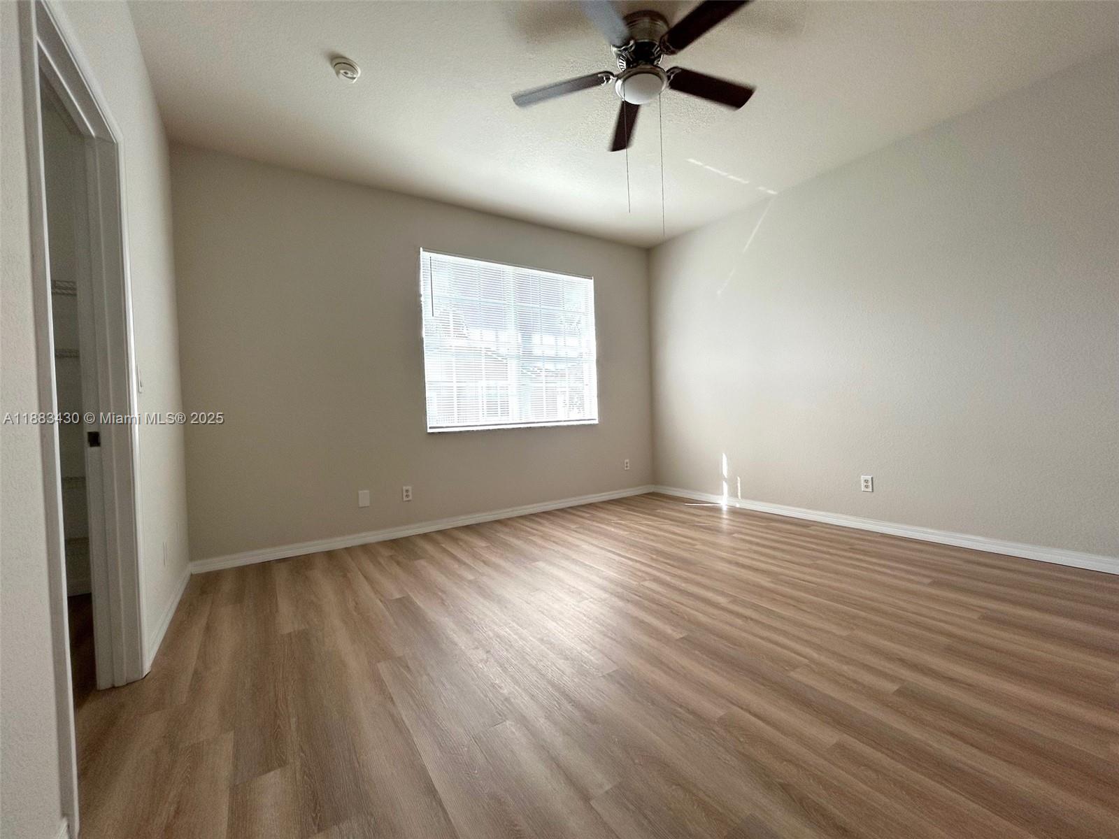 LEXINGTON LAKES - Residential