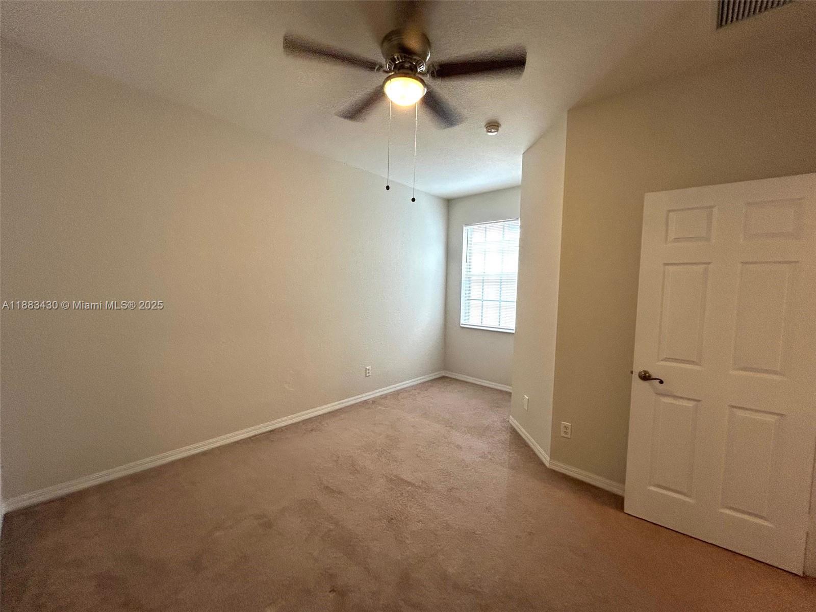 LEXINGTON LAKES - Residential