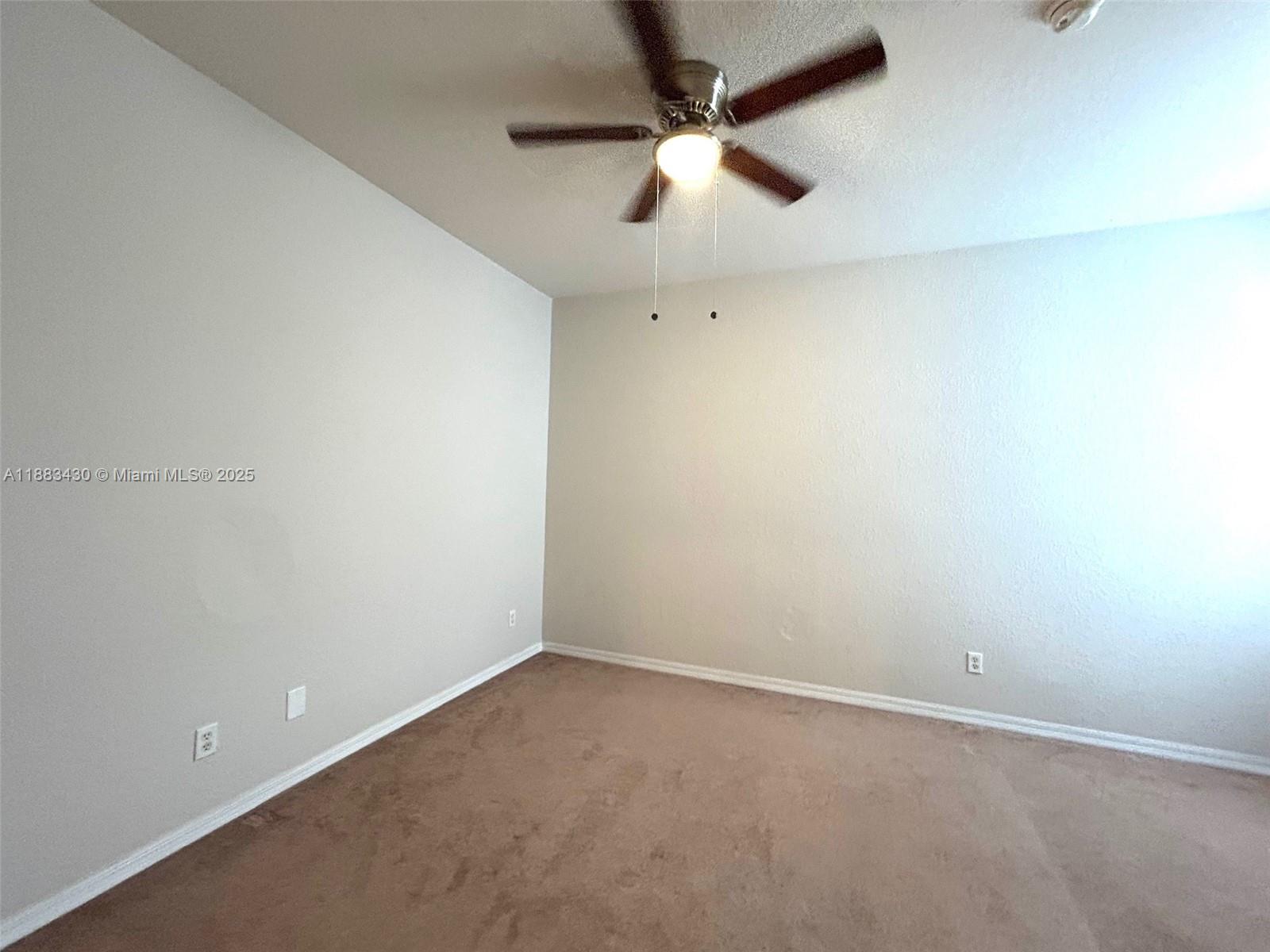LEXINGTON LAKES - Residential