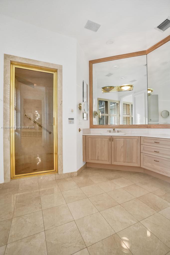 IBIS GOLF AND COUNTRY CLU - Residential