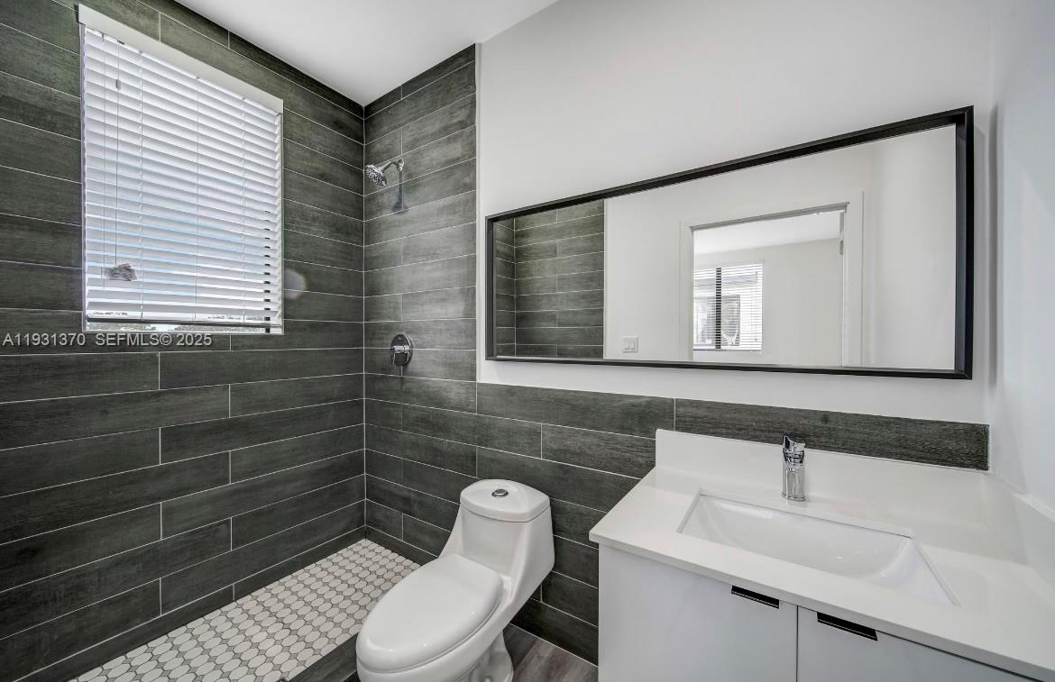 HIALEAH 13TH ADDN AMD PL - Residential Lease