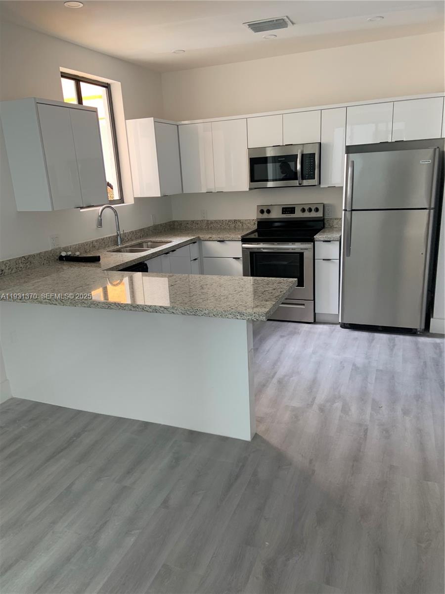 HIALEAH 13TH ADDN AMD PL - Residential Lease