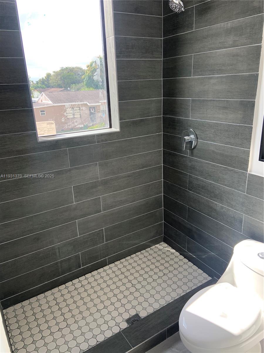 HIALEAH 13TH ADDN AMD PL - Residential Lease