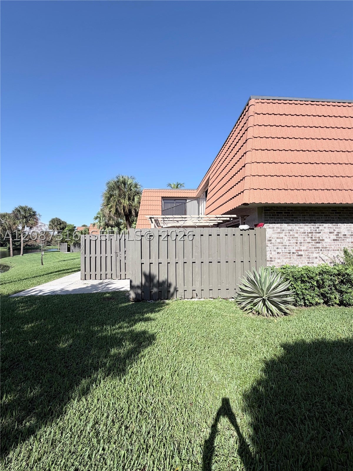 11006 N Harmony Lake Cir