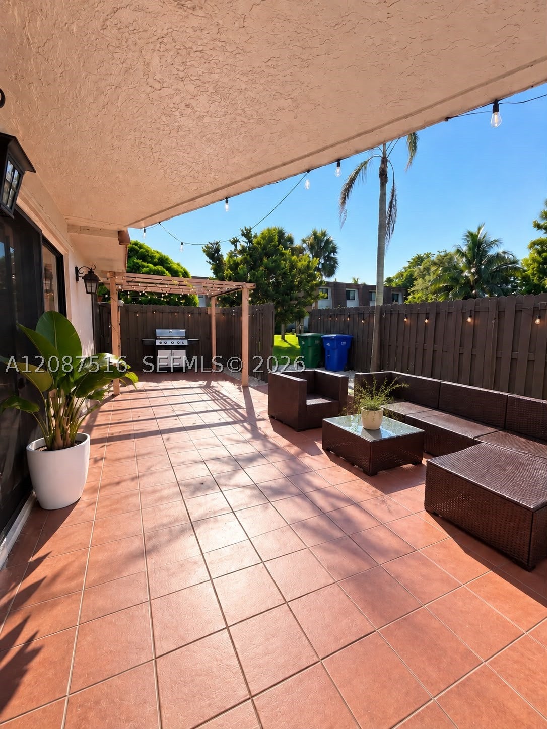 11006 N Harmony Lake Cir