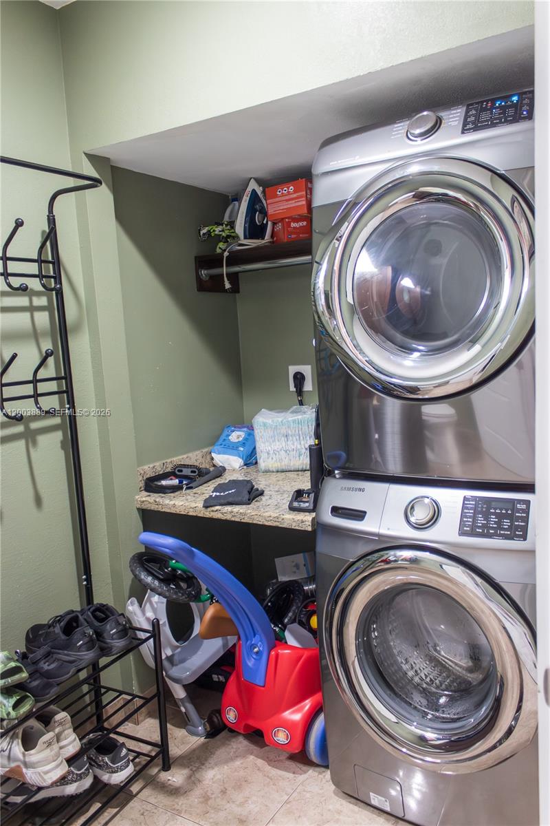 SPRINGTREE - Residential