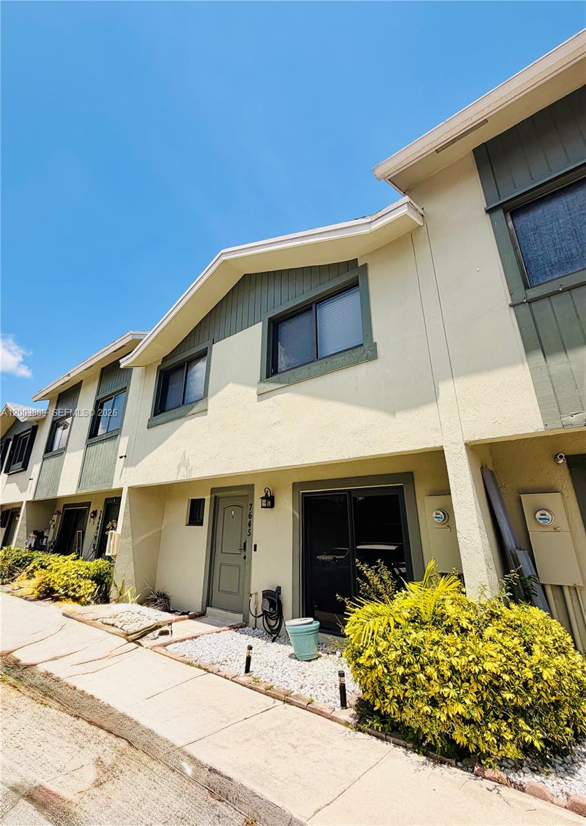 SPRINGTREE - Residential