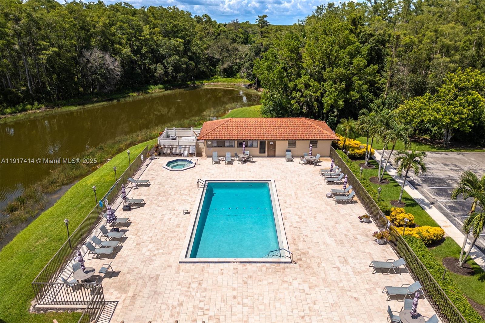 SINGLE FAMILY VILLAGE - Residential