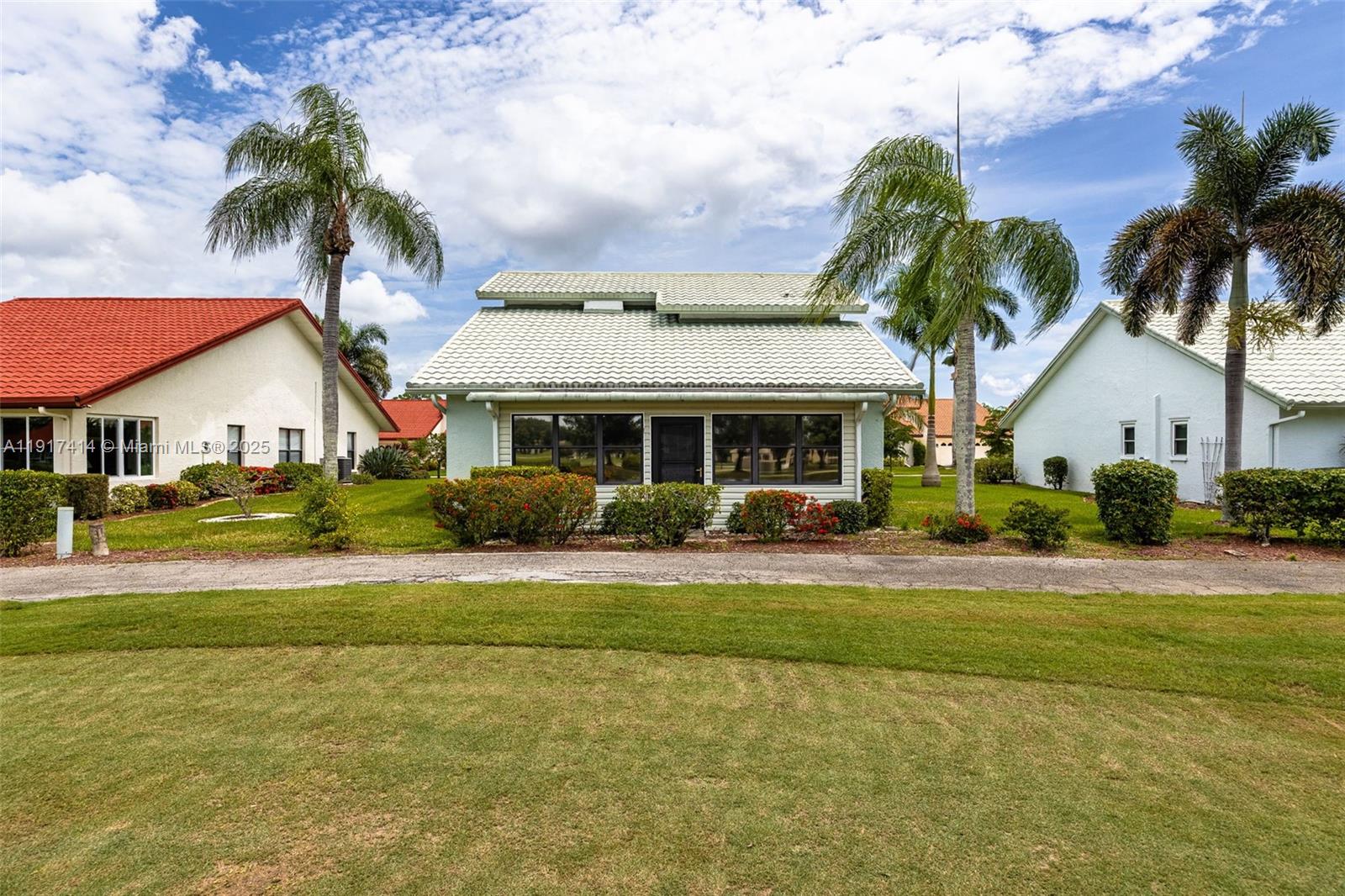 SINGLE FAMILY VILLAGE - Residential