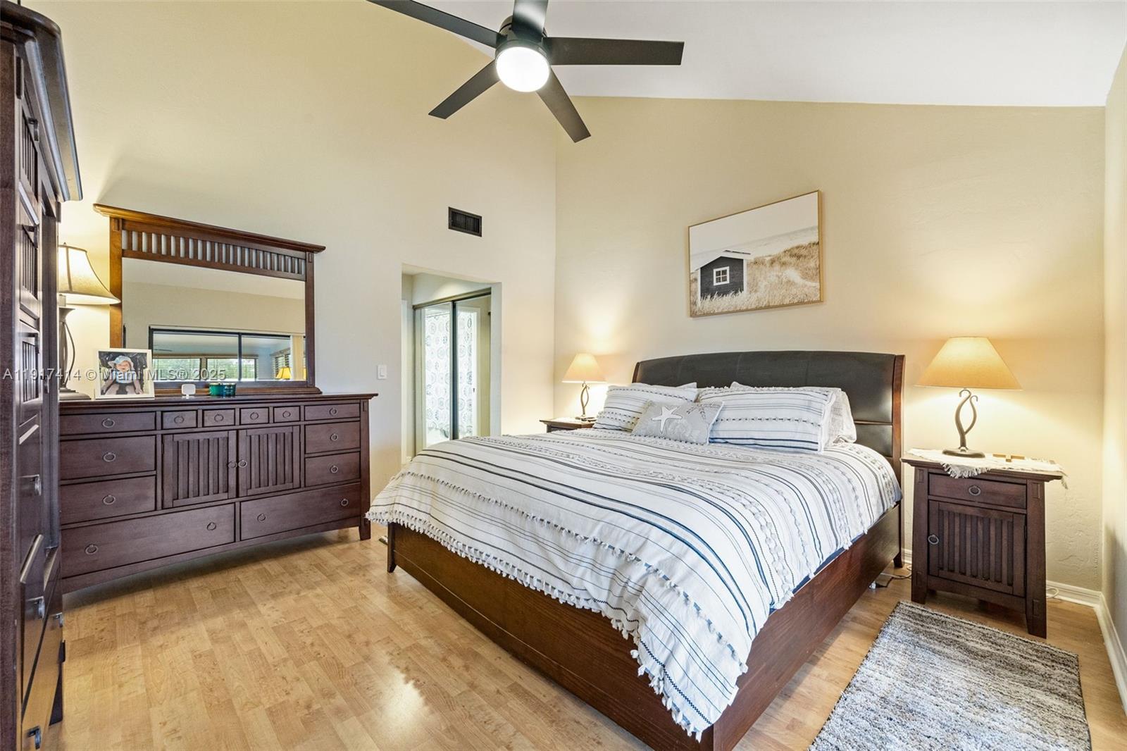 SINGLE FAMILY VILLAGE - Residential