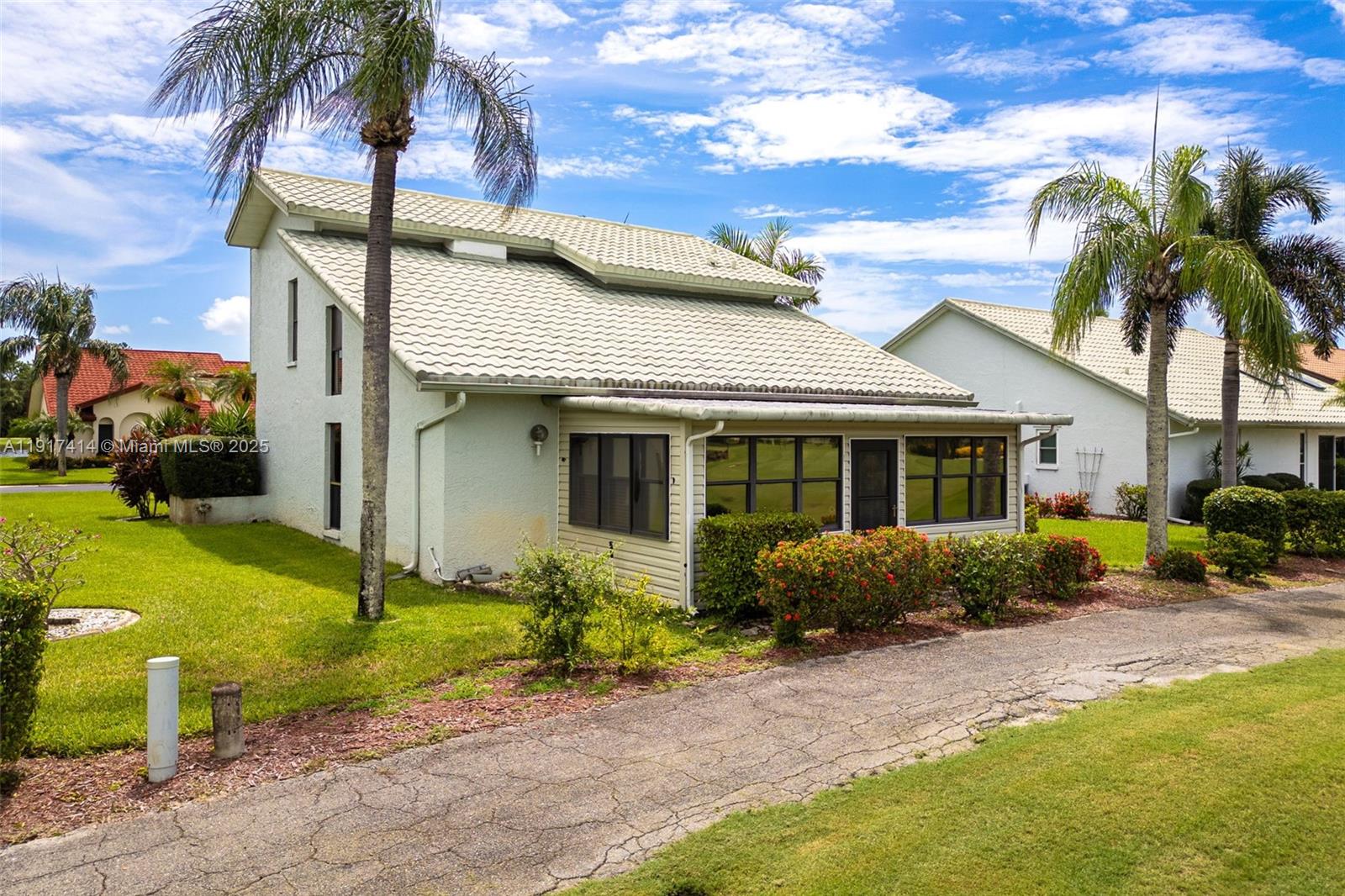 SINGLE FAMILY VILLAGE - Residential