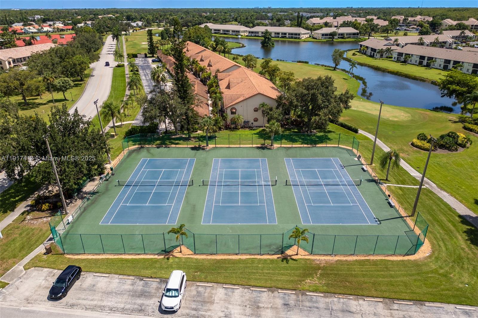 SINGLE FAMILY VILLAGE - Residential