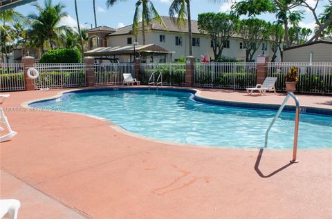 Tiny photo for 1260 SE 28th Ct #103, Homestead, FL 33035 (MLS # A12005832)