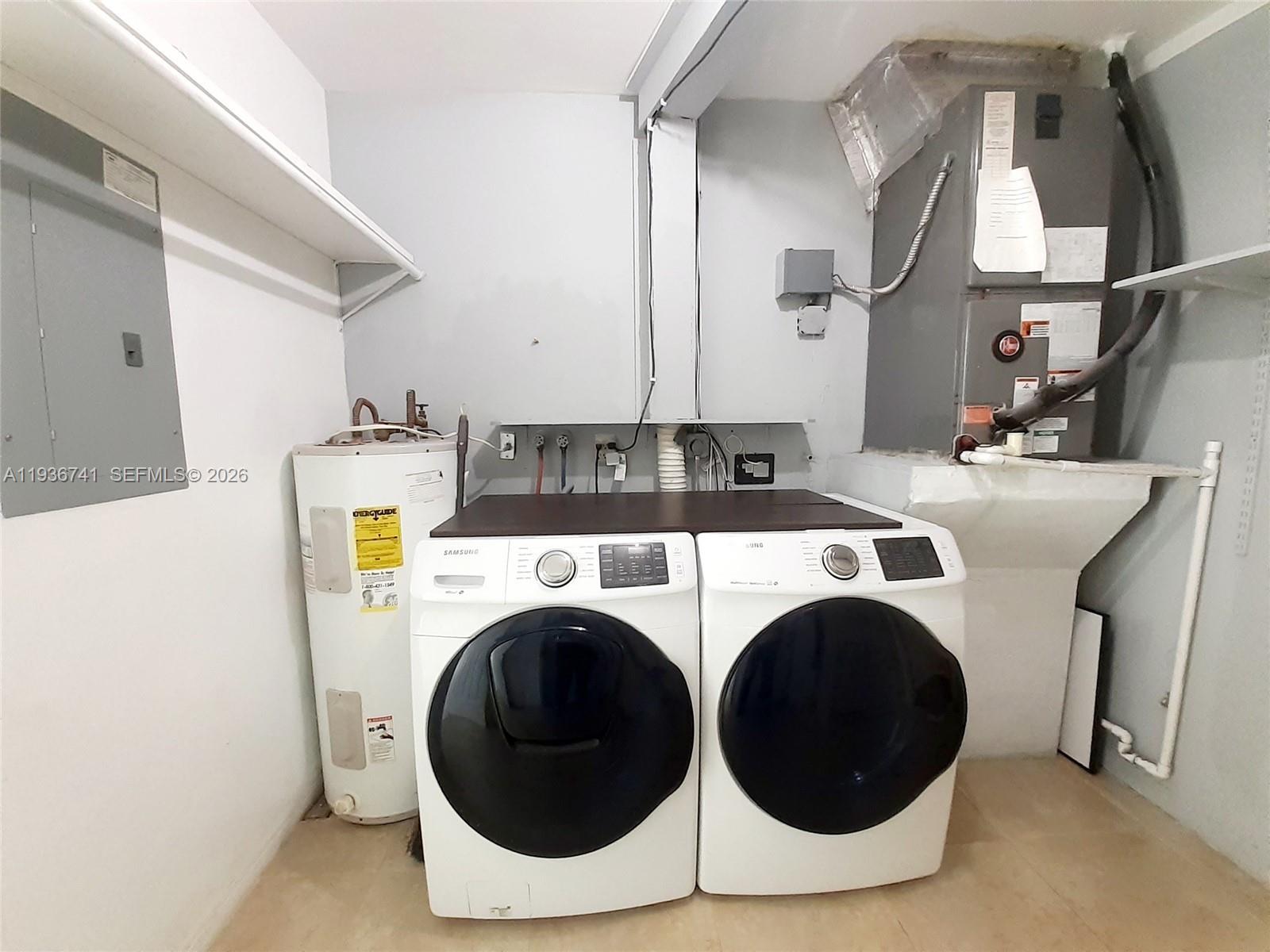 HOLLYWOOD HEIGHTS ADD SEC - Residential Lease