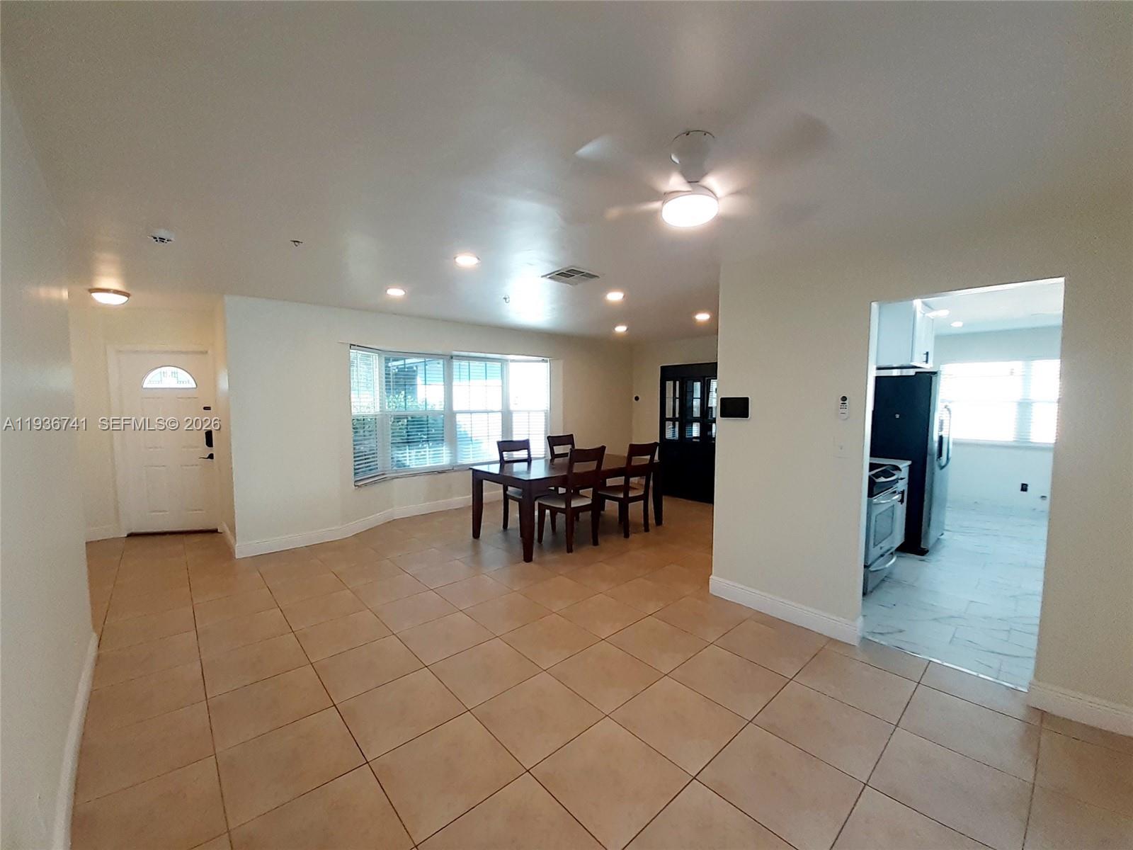 HOLLYWOOD HEIGHTS ADD SEC - Residential Lease