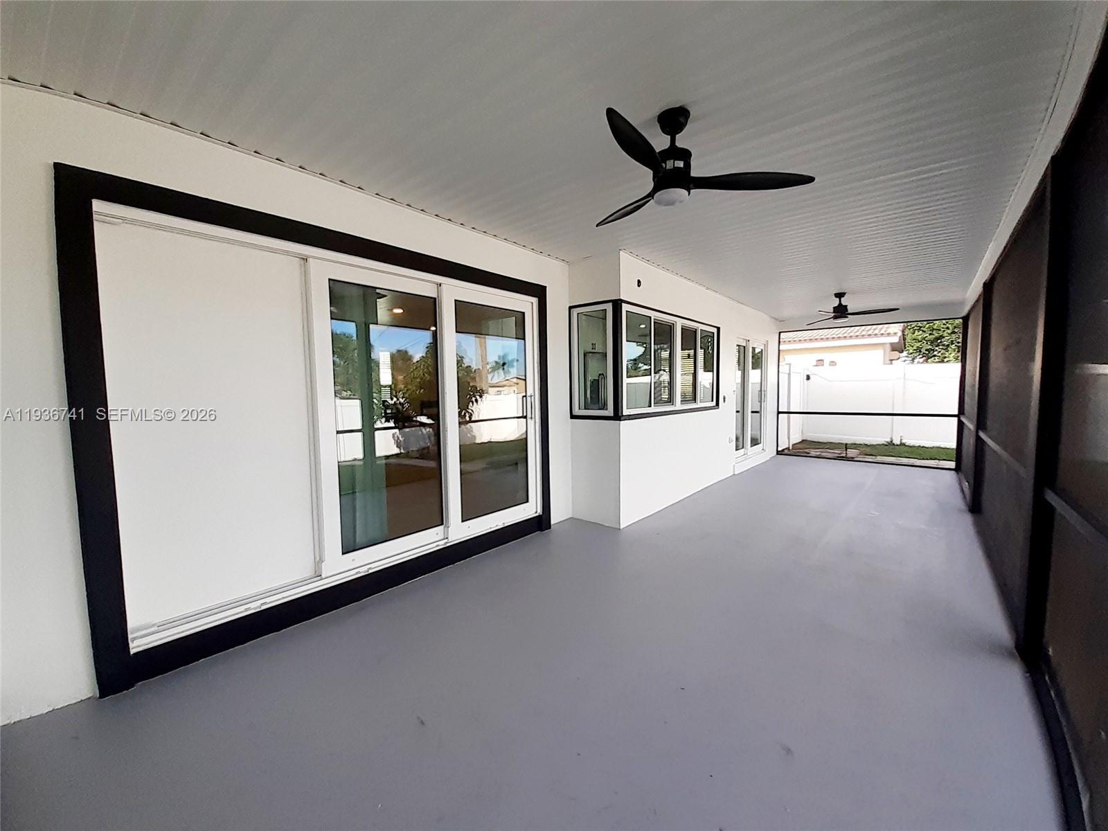 HOLLYWOOD HEIGHTS ADD SEC - Residential Lease