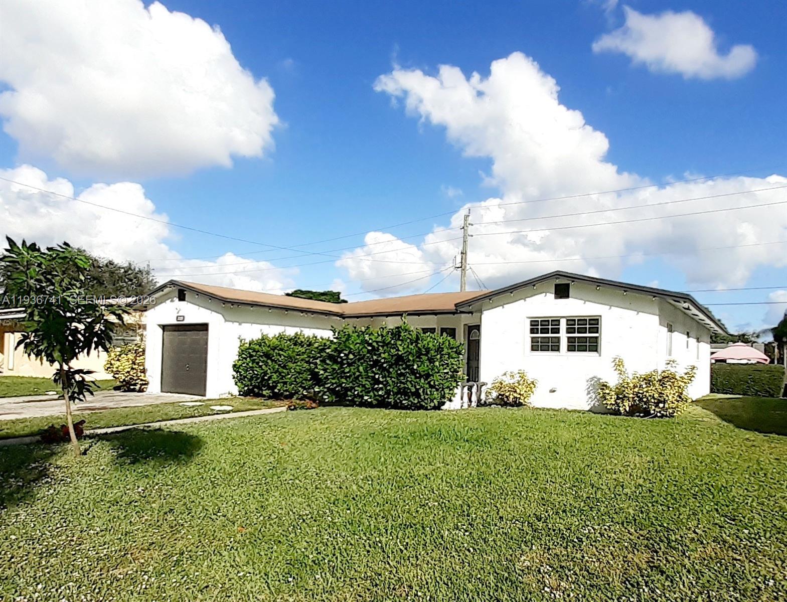 HOLLYWOOD HEIGHTS ADD SEC - Residential Lease