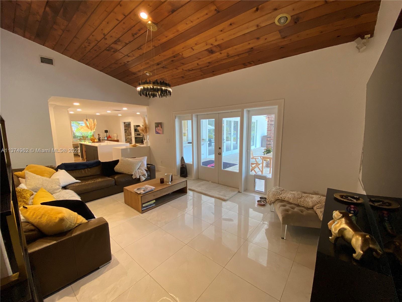 HAMMILL DARIAS SUB - Residential