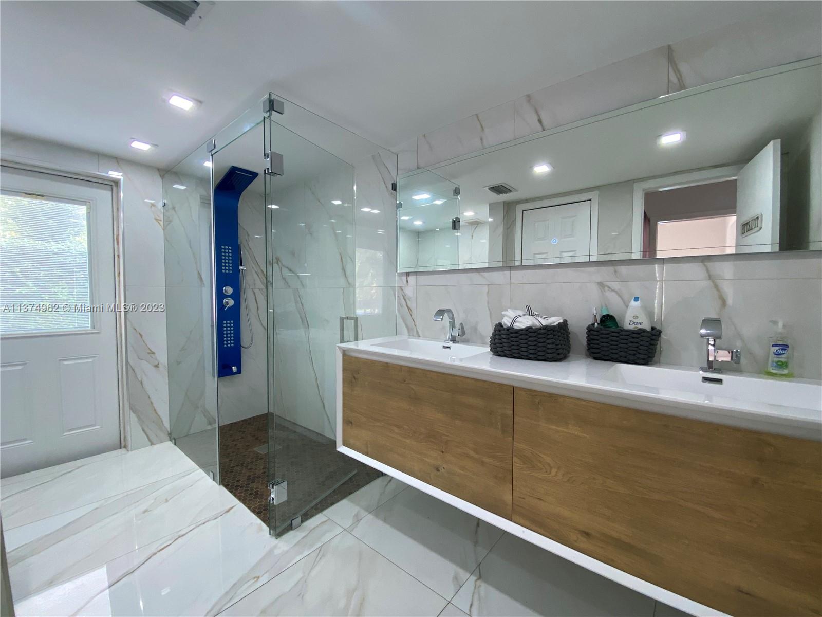 HAMMILL DARIAS SUB - Residential