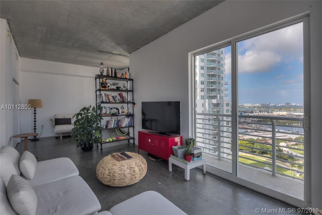 Loft Downtown 02 Condo - Residential Lease