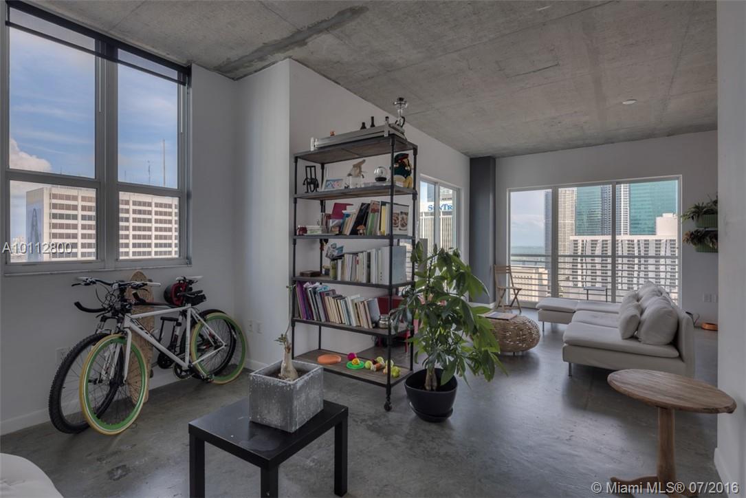 Loft Downtown 02 Condo - Residential Lease