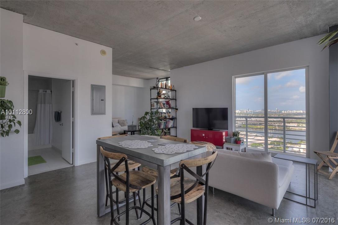 Loft Downtown 02 Condo - Residential Lease