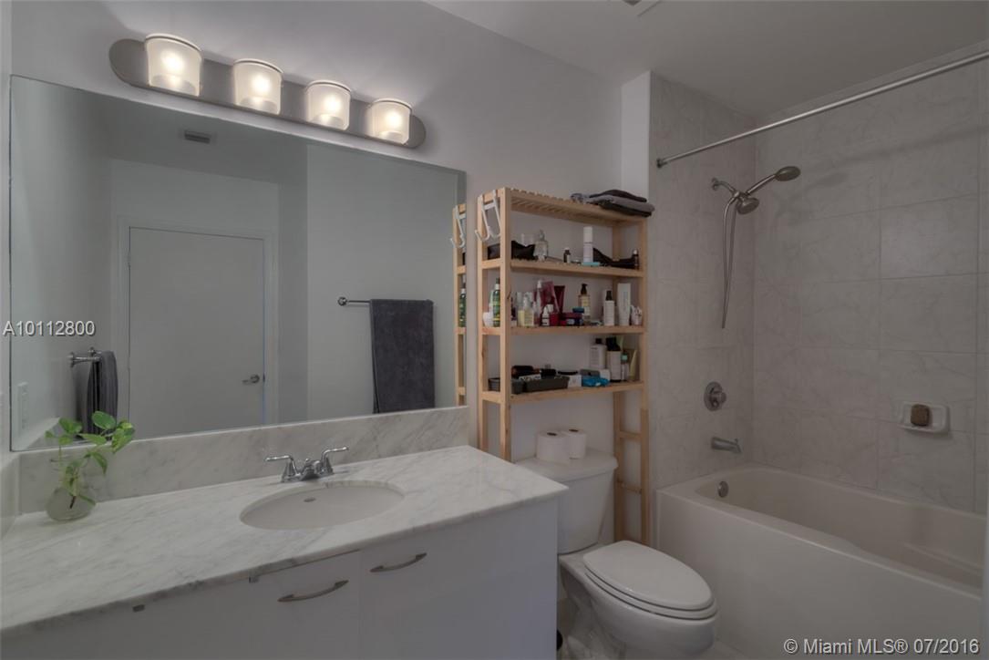 Loft Downtown 02 Condo - Residential Lease