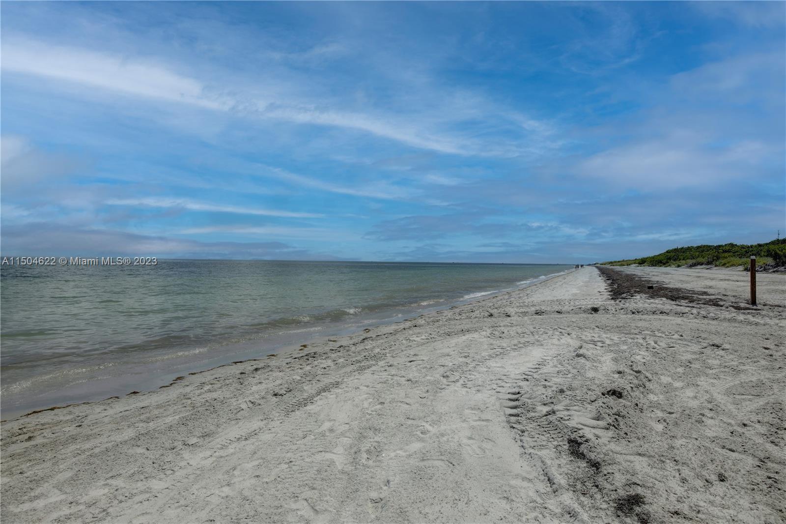 TOWERS OF KEY BISCAYNE CO - Residential Lease