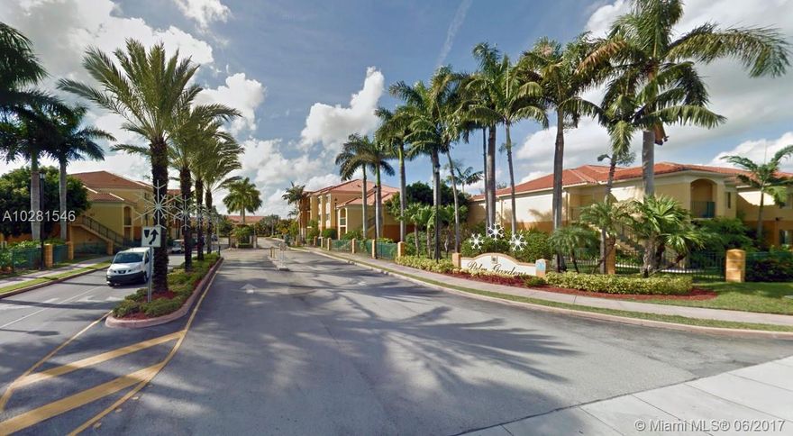 AMAZING APARTMENT, CAN BE RENTED FURNISHED OR UNFURNISHED. LOCATED IN PALM GARDENS AT DORAL 1 BEDROOM AND 1.5 BATHROOM, SPACIOUS LIVING, DINING AND FAMILY ROOM.