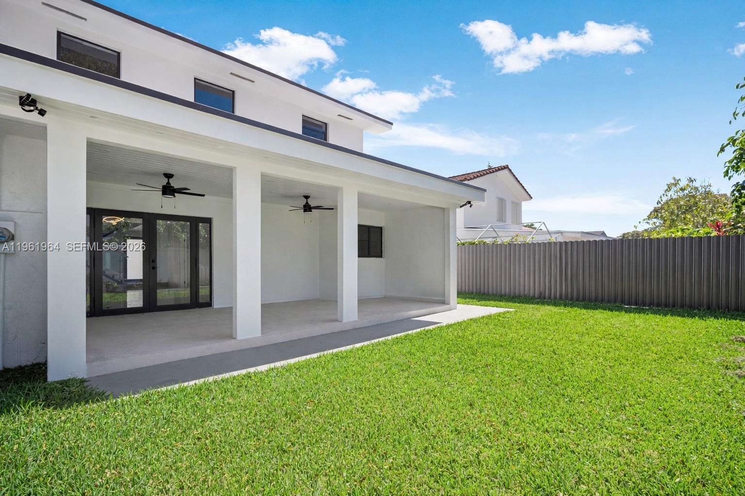 LAS PALMAS CONDO 9/5 - Residential