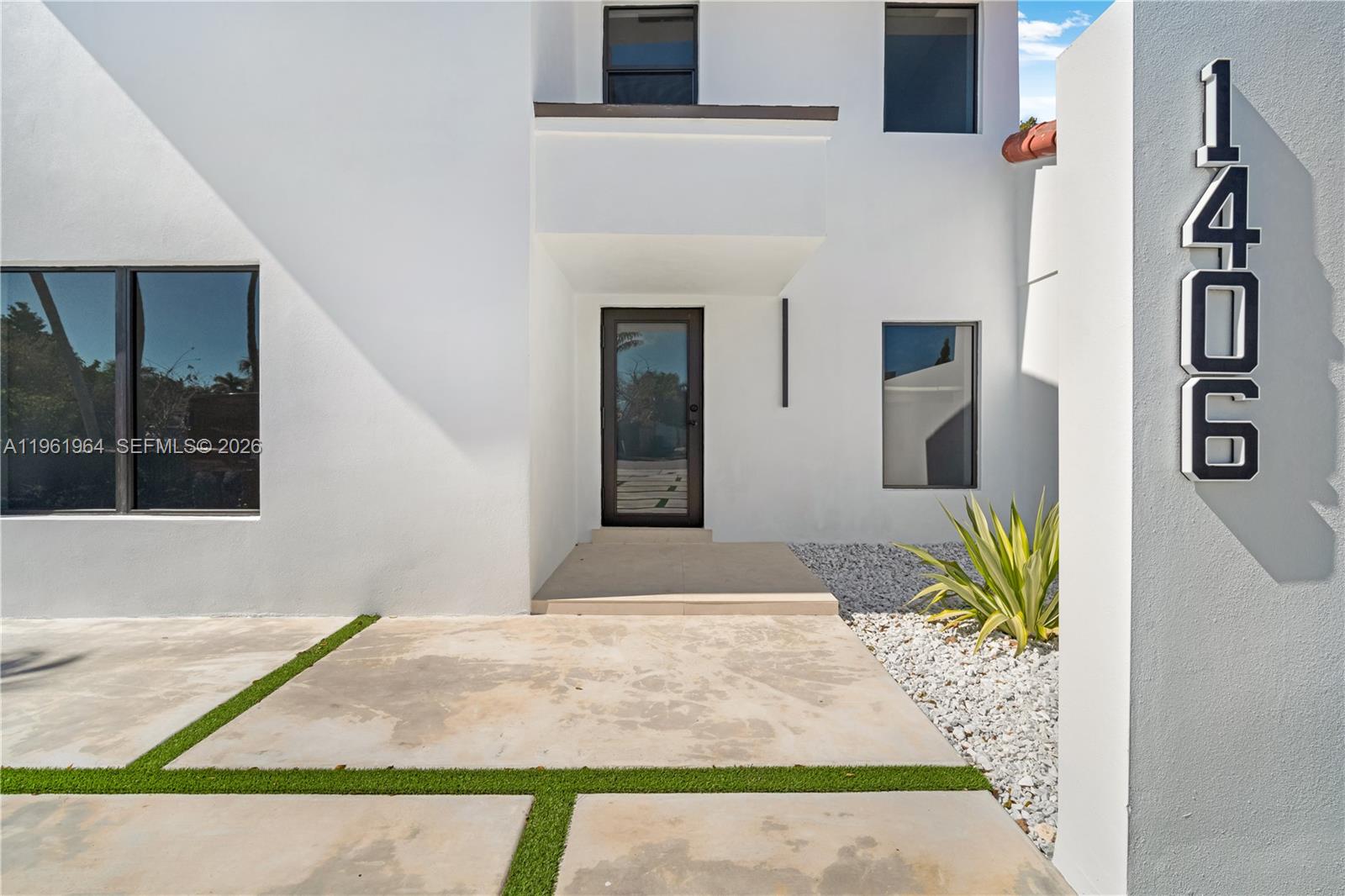 LAS PALMAS CONDO 9/5 - Residential